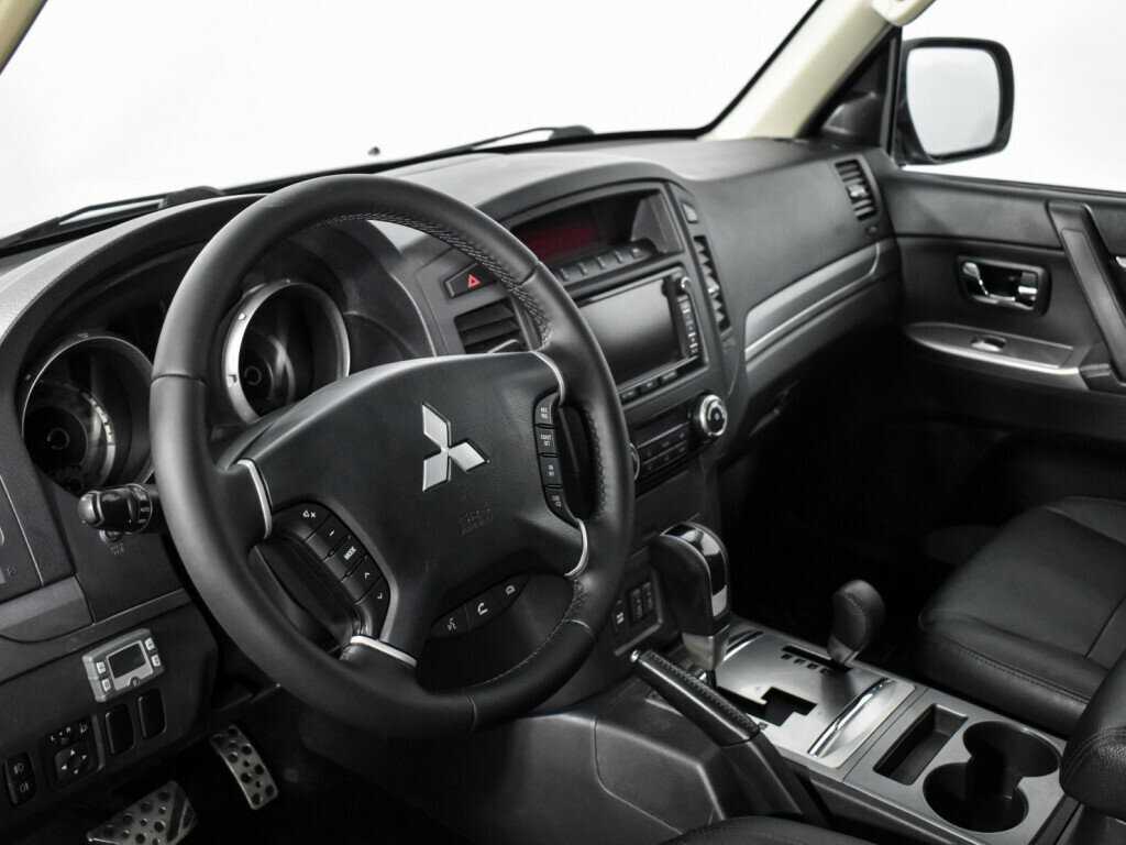 Mitsubishi Pajero, 2013 Фото №9