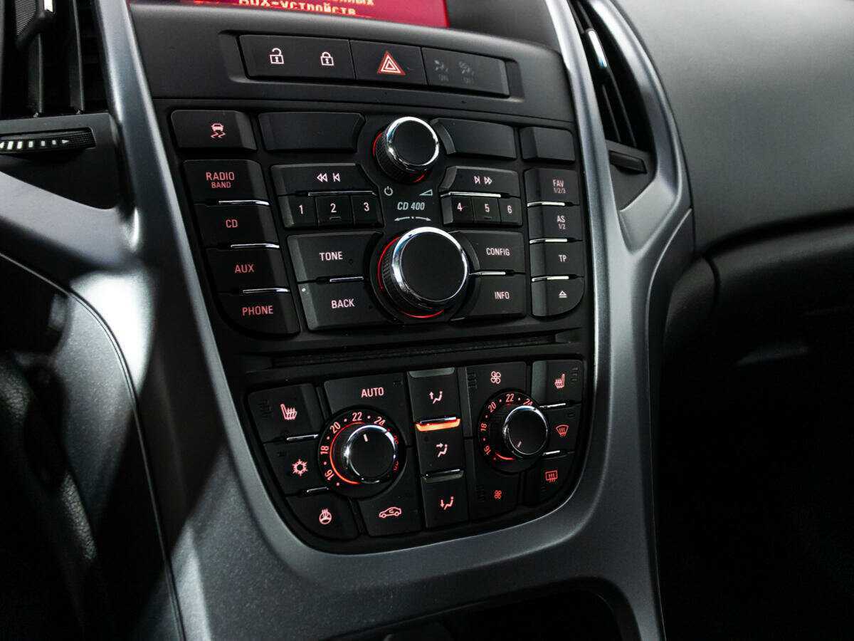 Opel Astra GTC, 2013 Фото №15