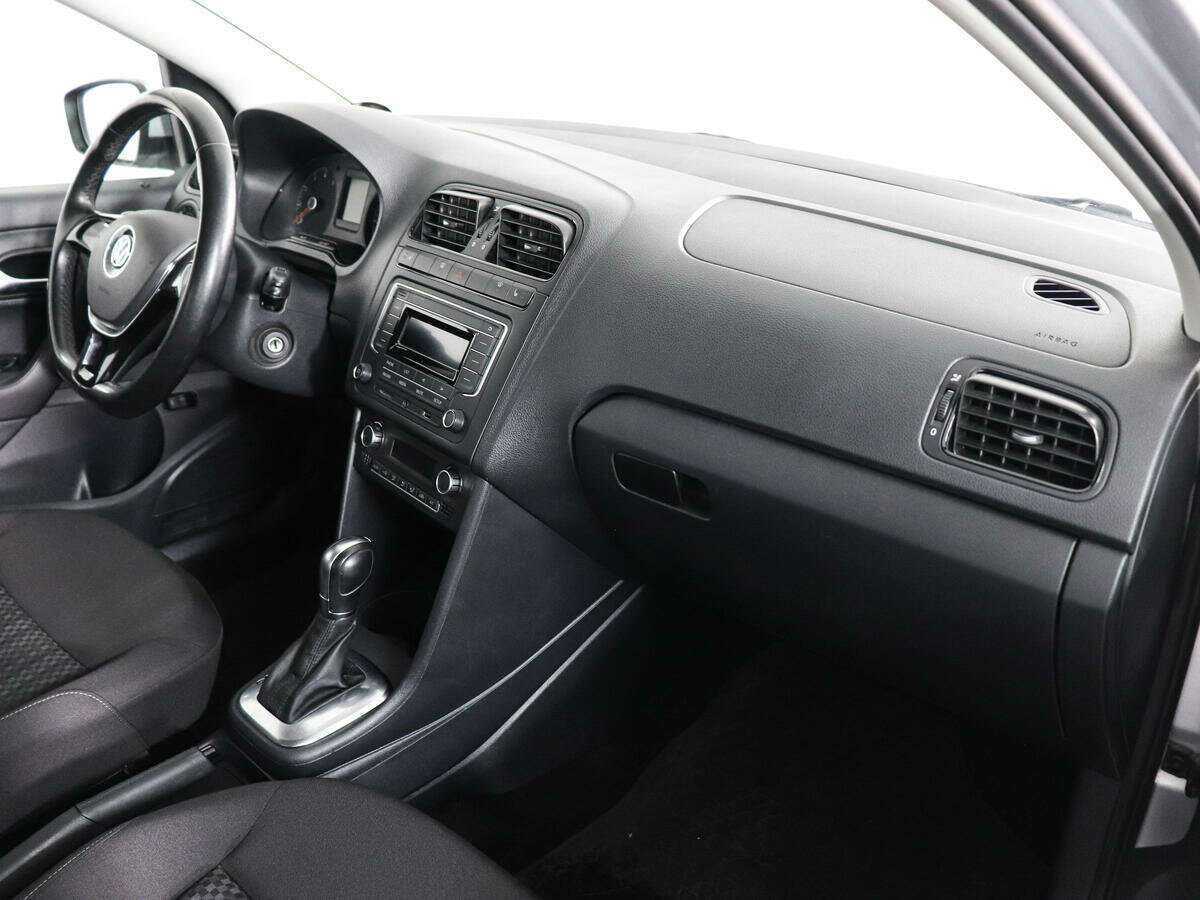 Volkswagen Polo, 2016 Фото №10
