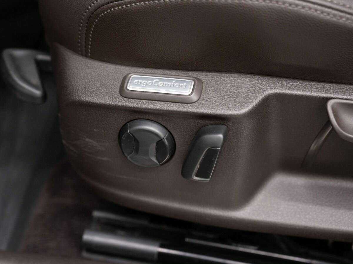 Volkswagen Passat, 2016 Фото №18