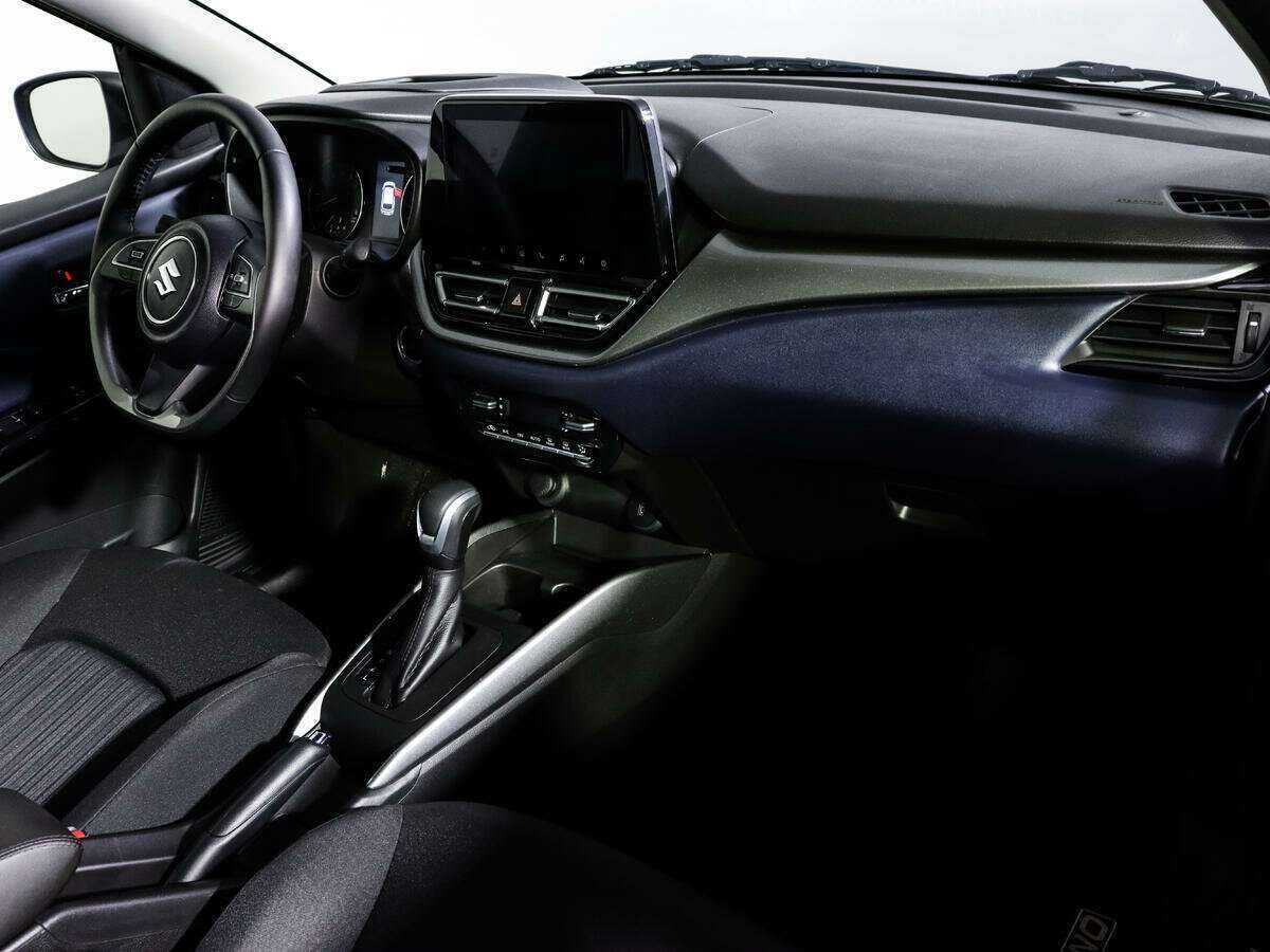 Suzuki Baleno, 2022 Фото №9
