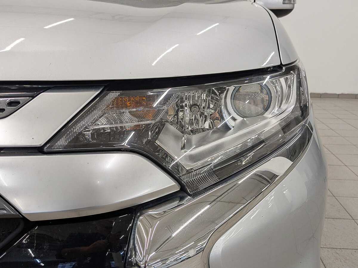 Mitsubishi Outlander, 2020 Фото №11
