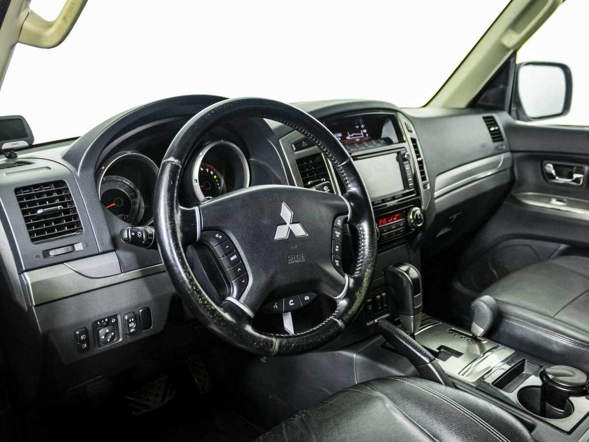 Mitsubishi Pajero IV Рестайлинг 2, 2014 Фото №8