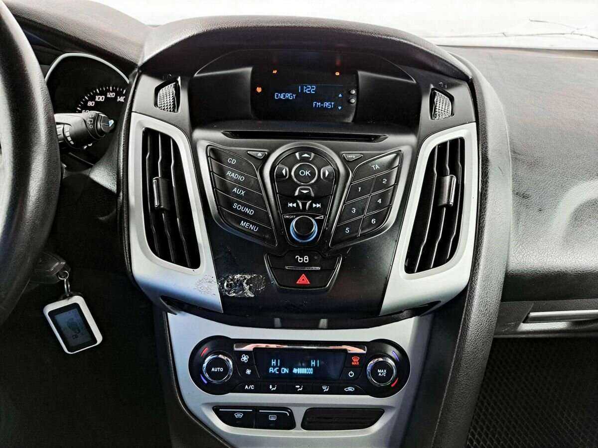 Ford Focus, 2012 Фото №13