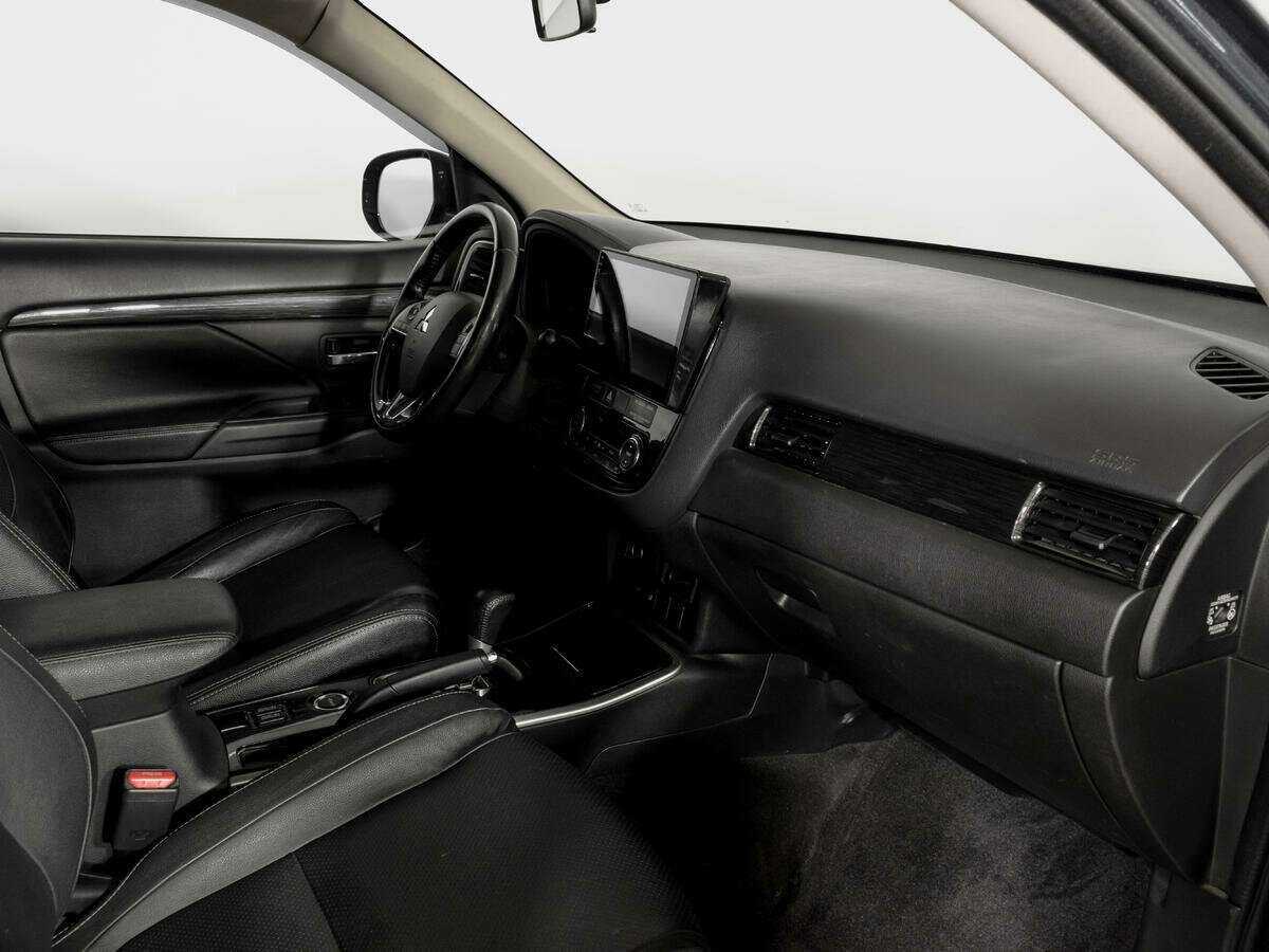 Mitsubishi Outlander, 2017 Фото №8