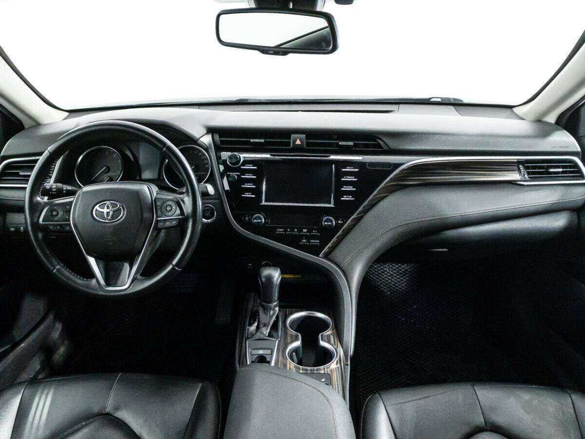 Toyota Camry, 2018 Фото №13
