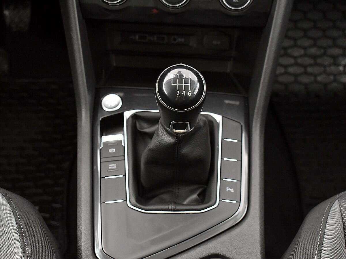 Volkswagen Tiguan, 2020 Фото №13