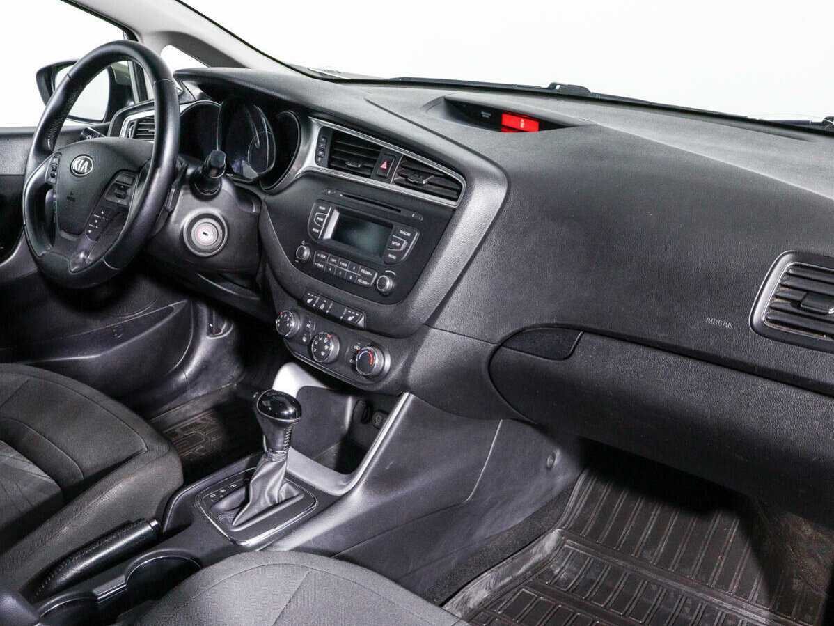 Kia Ceed, 2015 Фото №9