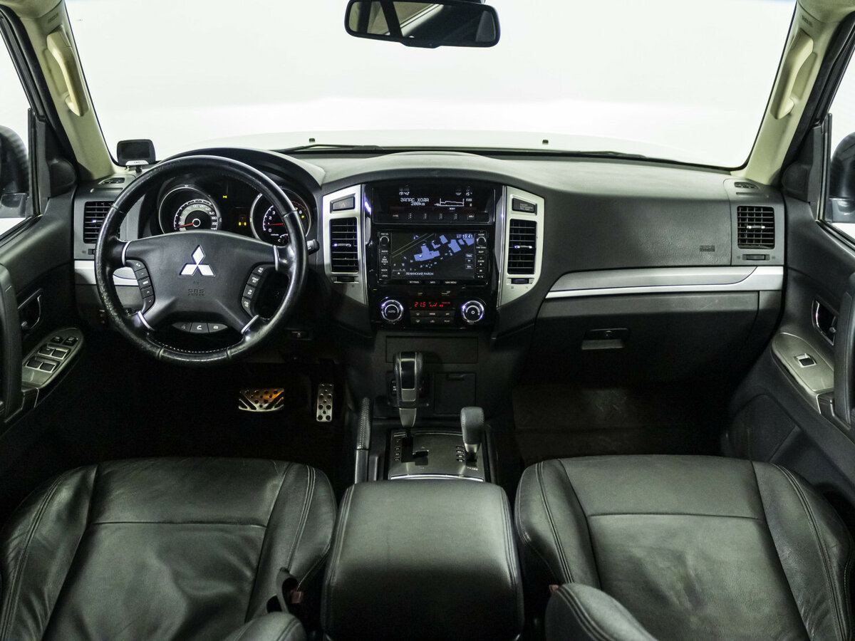 Mitsubishi Pajero IV Рестайлинг 2, 2014 Фото №10