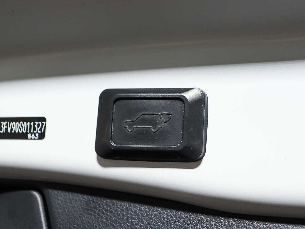 Toyota RAV4, 2020 Фото №16