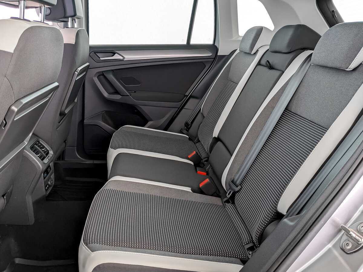 Volkswagen Tiguan, 2020 Фото №10