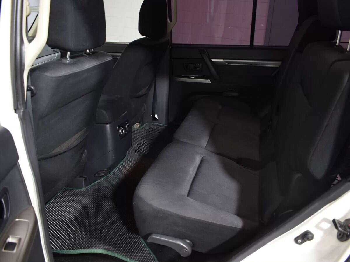 Mitsubishi Pajero, 2015 Фото №8