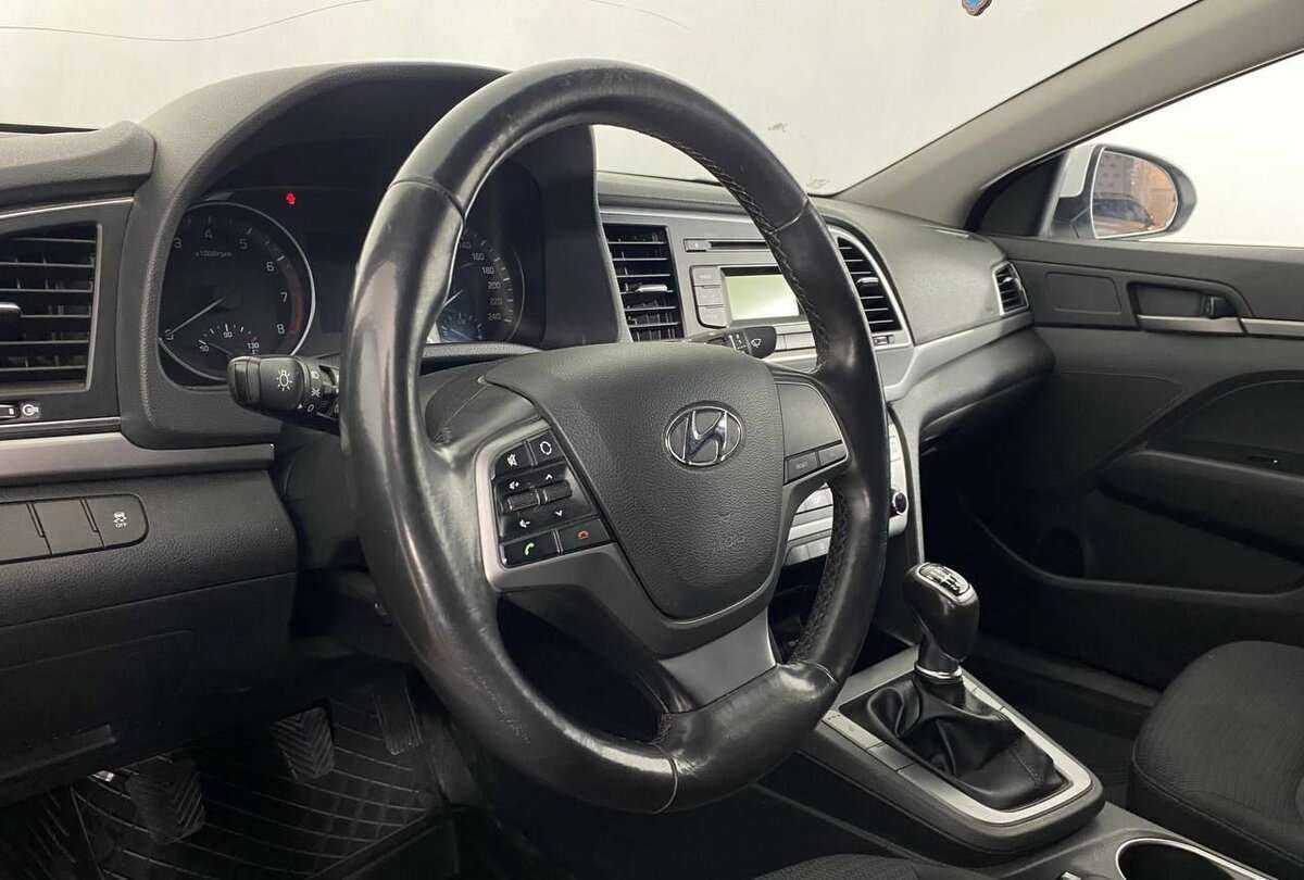 Hyundai Elantra, 2017 Фото №12