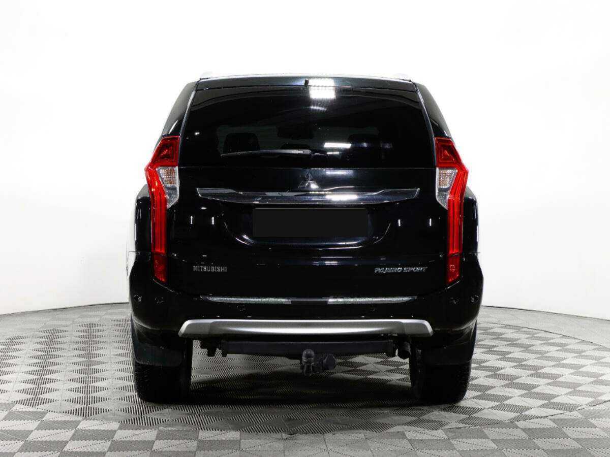 Mitsubishi Pajero Sport, 2017 Фото №6