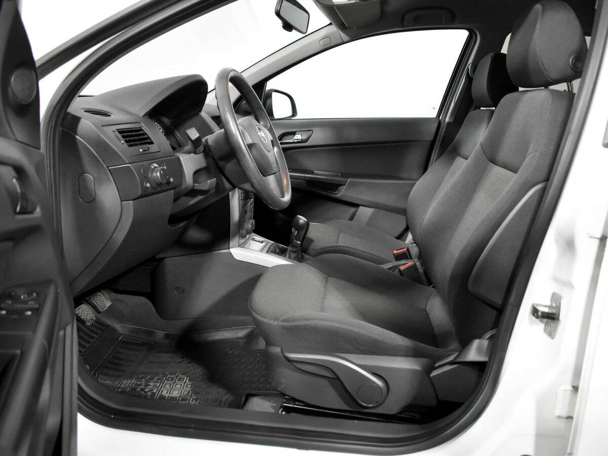 Opel Astra H Рестайлинг, 2013 Фото №9