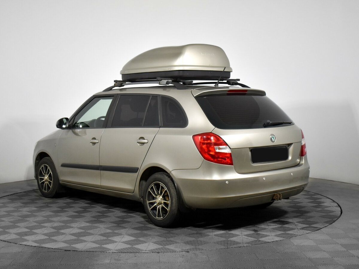 Skoda Fabia II Рестайлинг, 2012 Фото №7