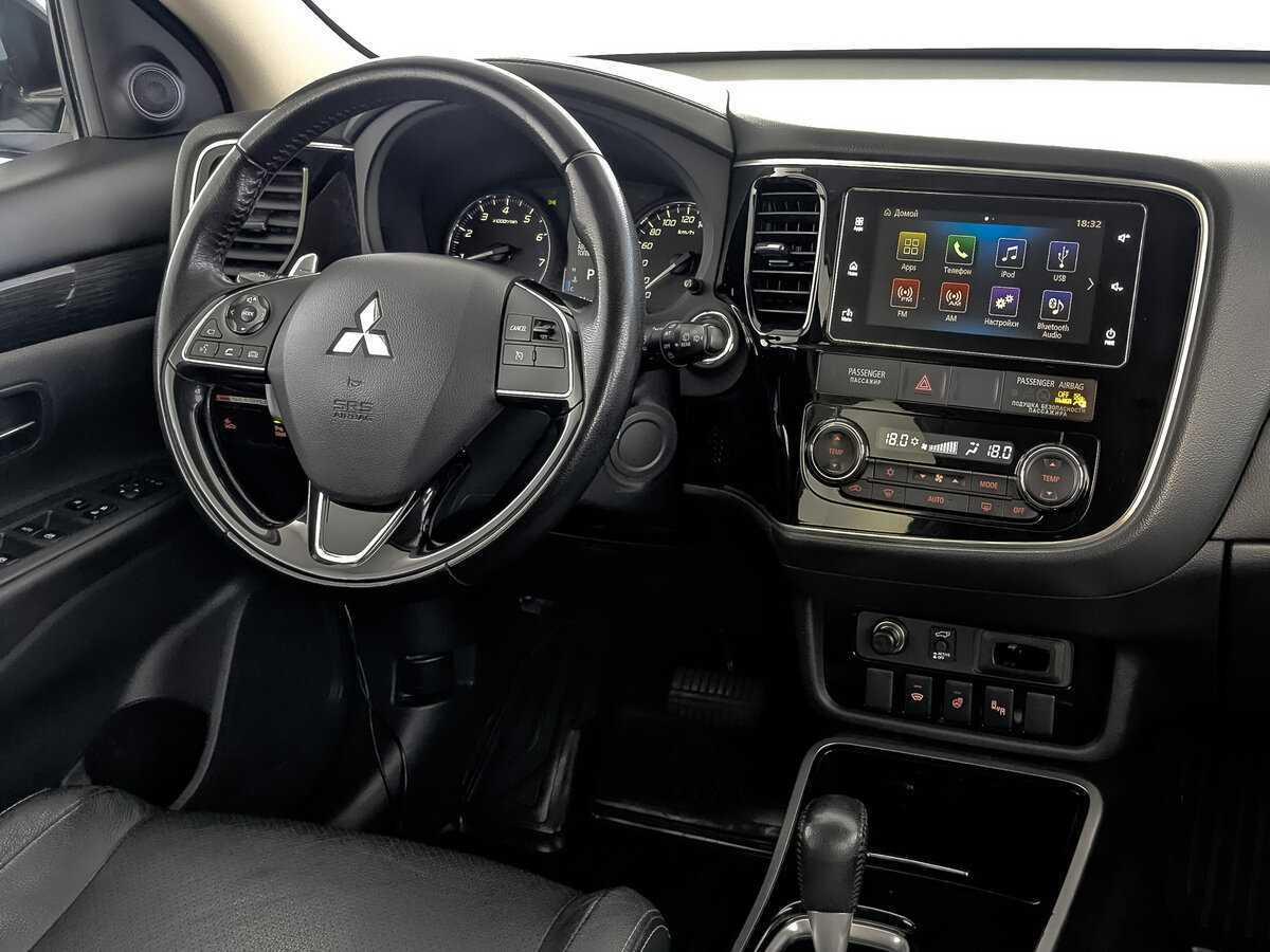 Mitsubishi Outlander, 2017 Фото №16