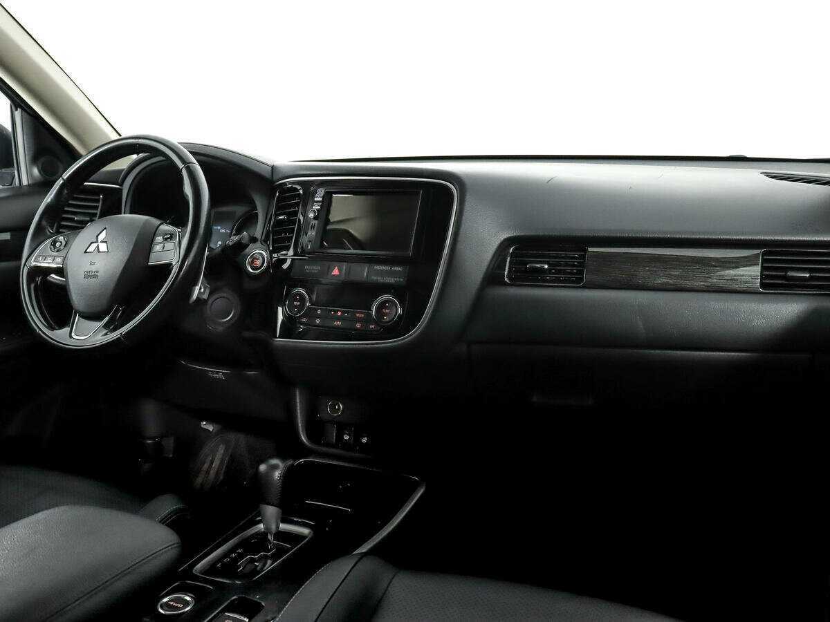 Mitsubishi Outlander, 2017 Фото №9
