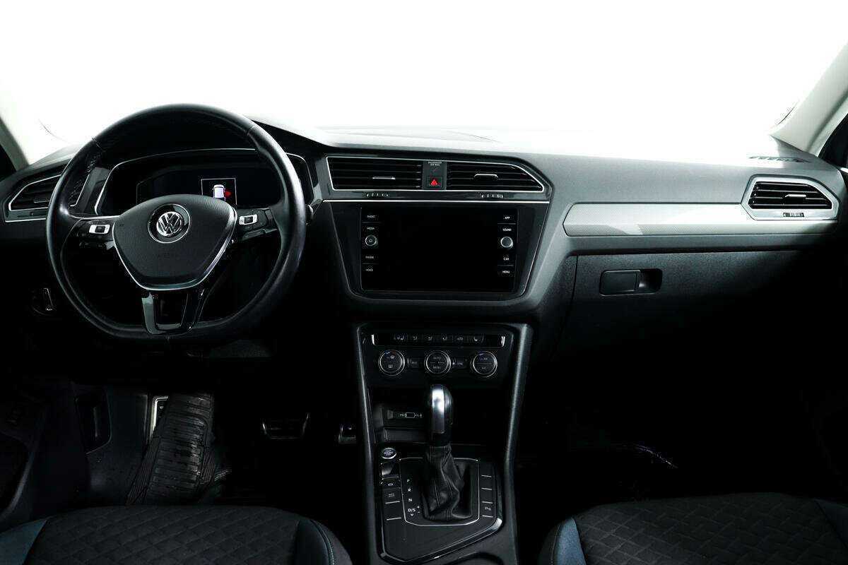 Volkswagen Tiguan L, 2020 Фото №11