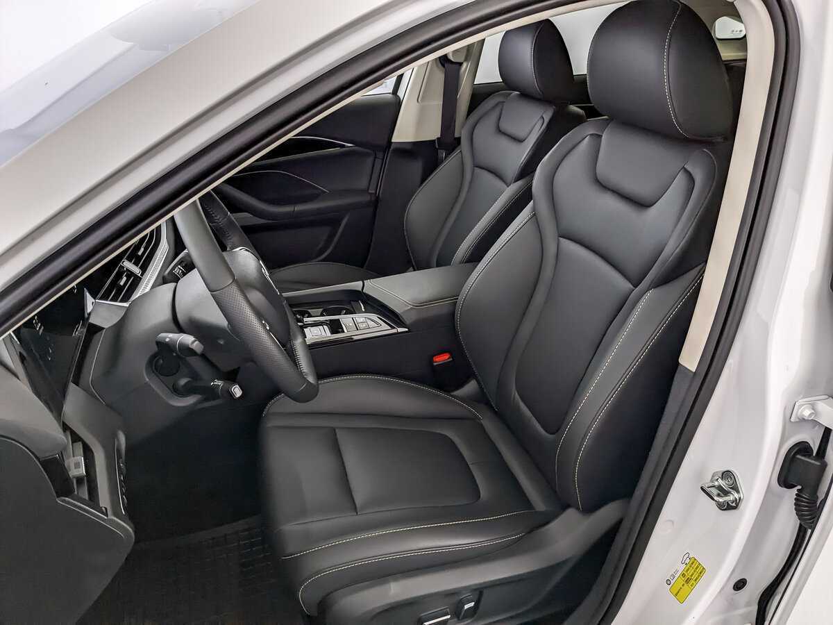 FAW Bestune B70, 2023 Фото №18