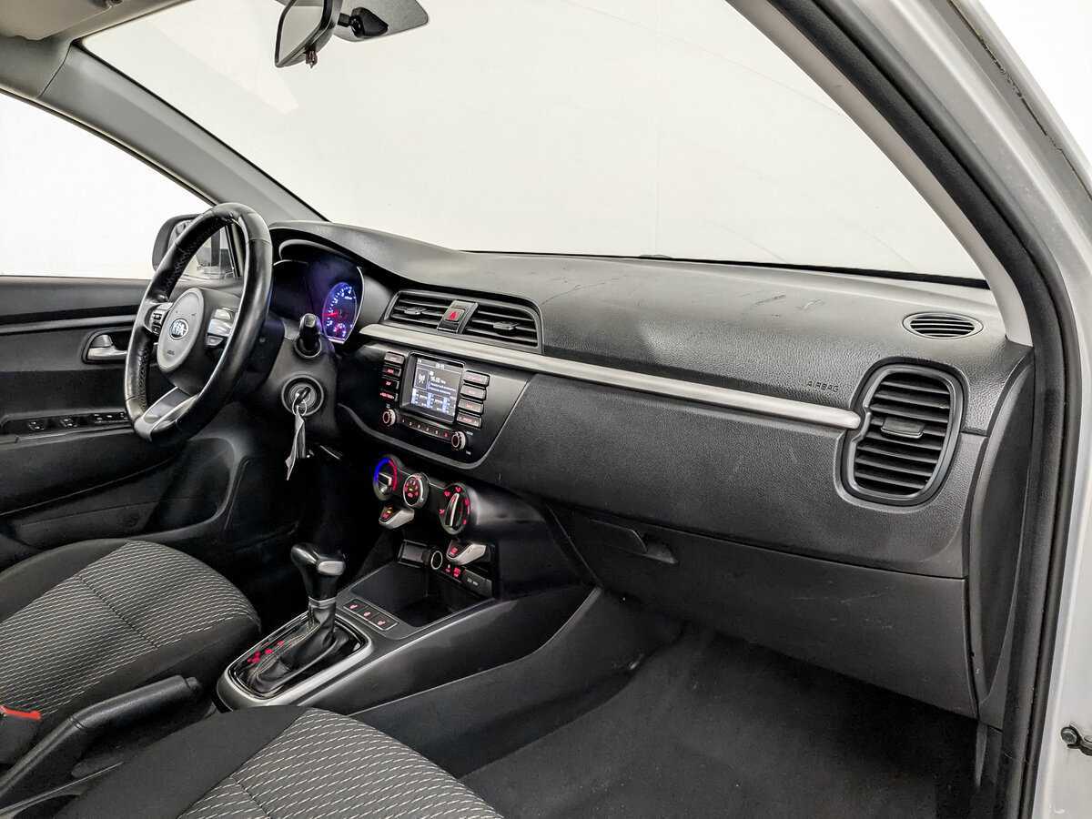 Kia Rio X-Line, 2020 Фото №11