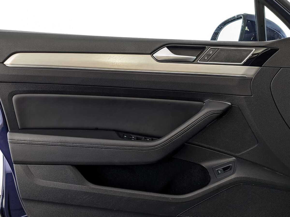 Volkswagen Passat, 2019 Фото №15