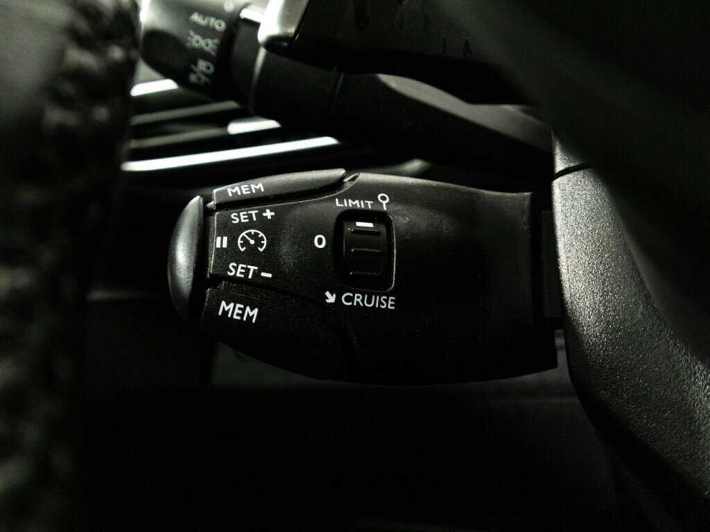 Peugeot 3008, 2017 Фото №18