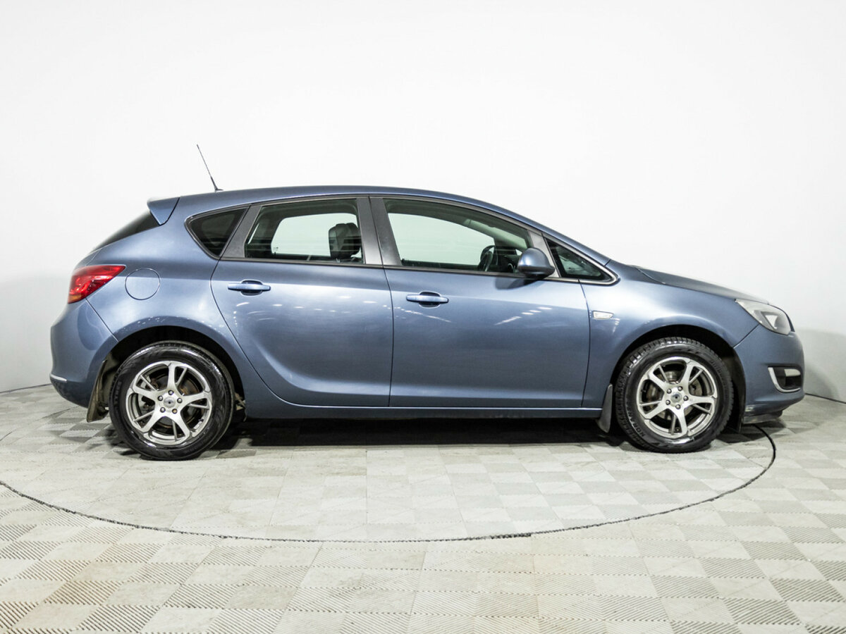 Opel Astra J Рестайлинг, 2013 Фото №4