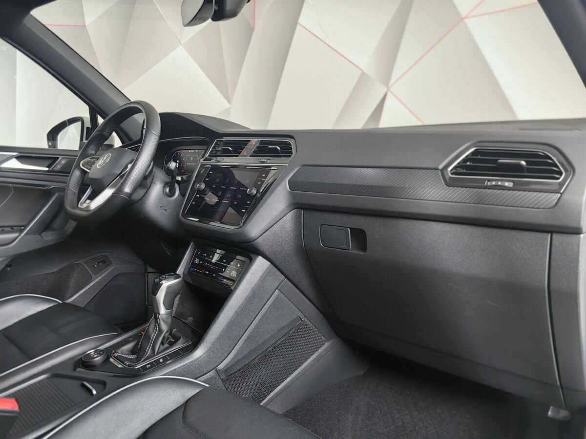 Volkswagen Tiguan, 2021 Фото №9
