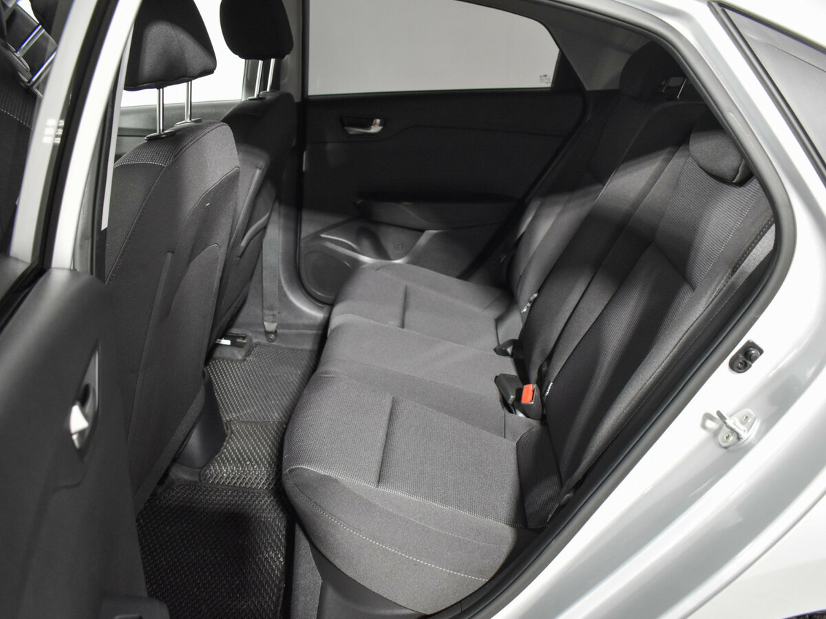 Hyundai Solaris II Рестайлинг, 2020 Фото №11