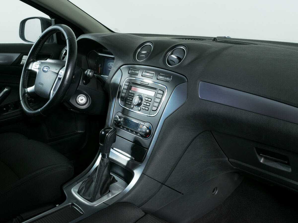 Ford Mondeo, 2013 Фото №10