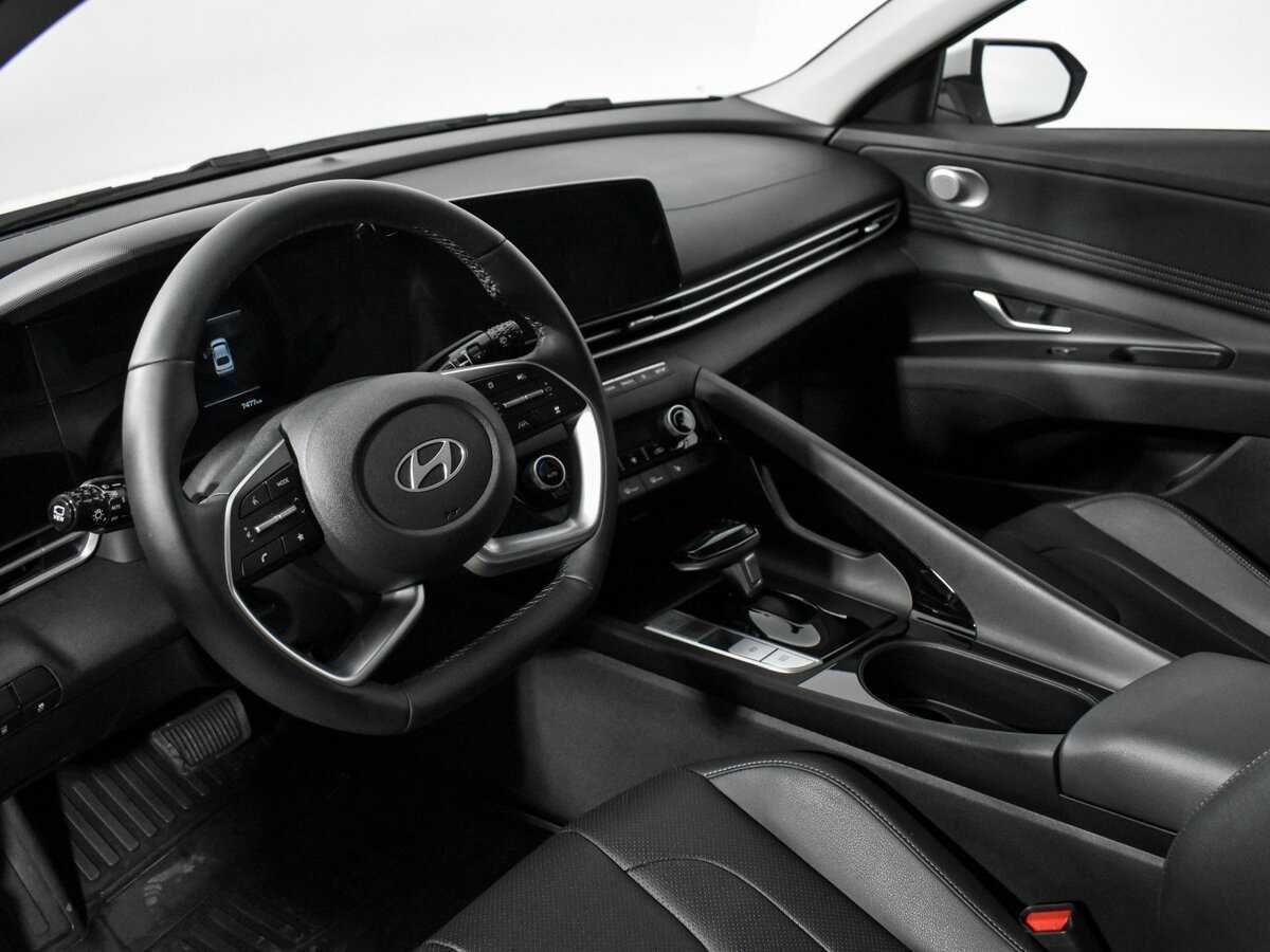 Hyundai Elantra, 2023 Фото №9