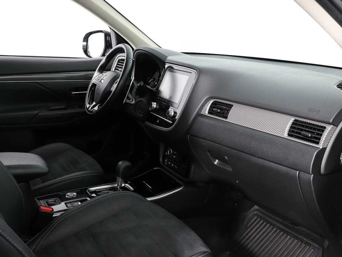 Mitsubishi Outlander, 2022 Фото №9