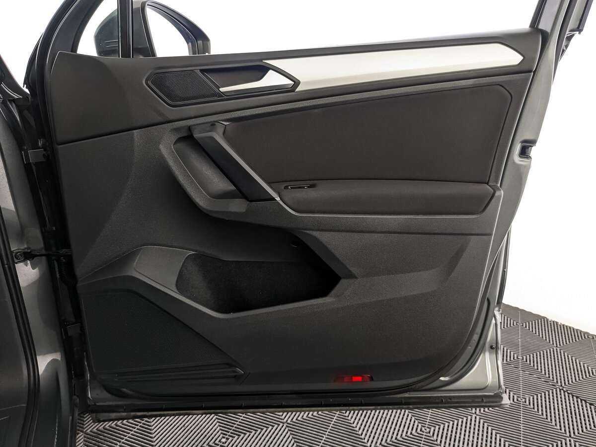 Volkswagen Tiguan, 2021 Фото №18
