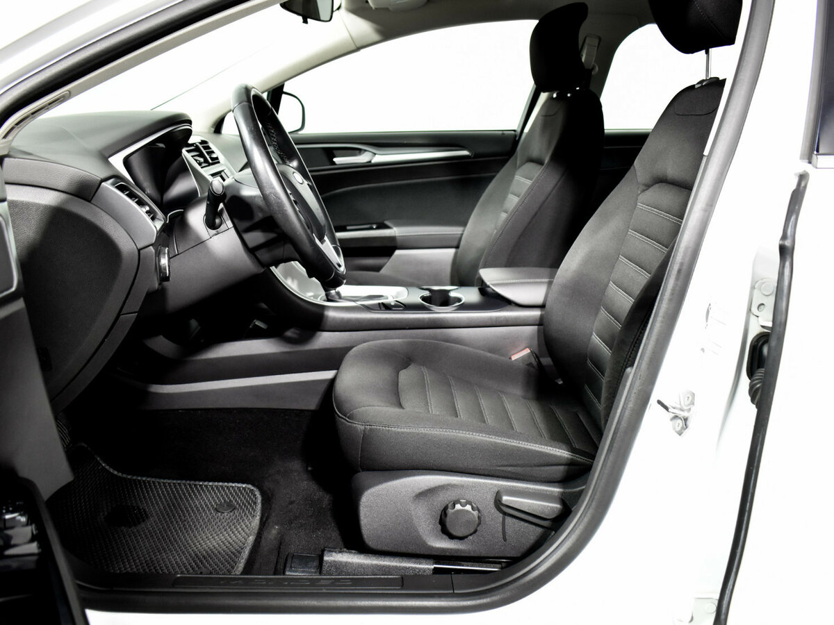 Ford Mondeo V, 2017 Фото №10