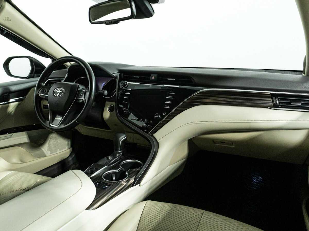 Toyota Camry, 2018 Фото №9