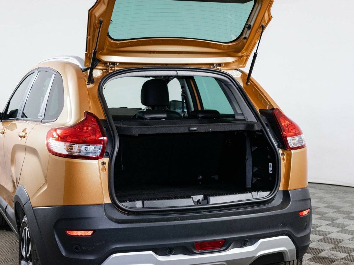 Lada (ВАЗ) XRAY Cross, 2020 Фото №9