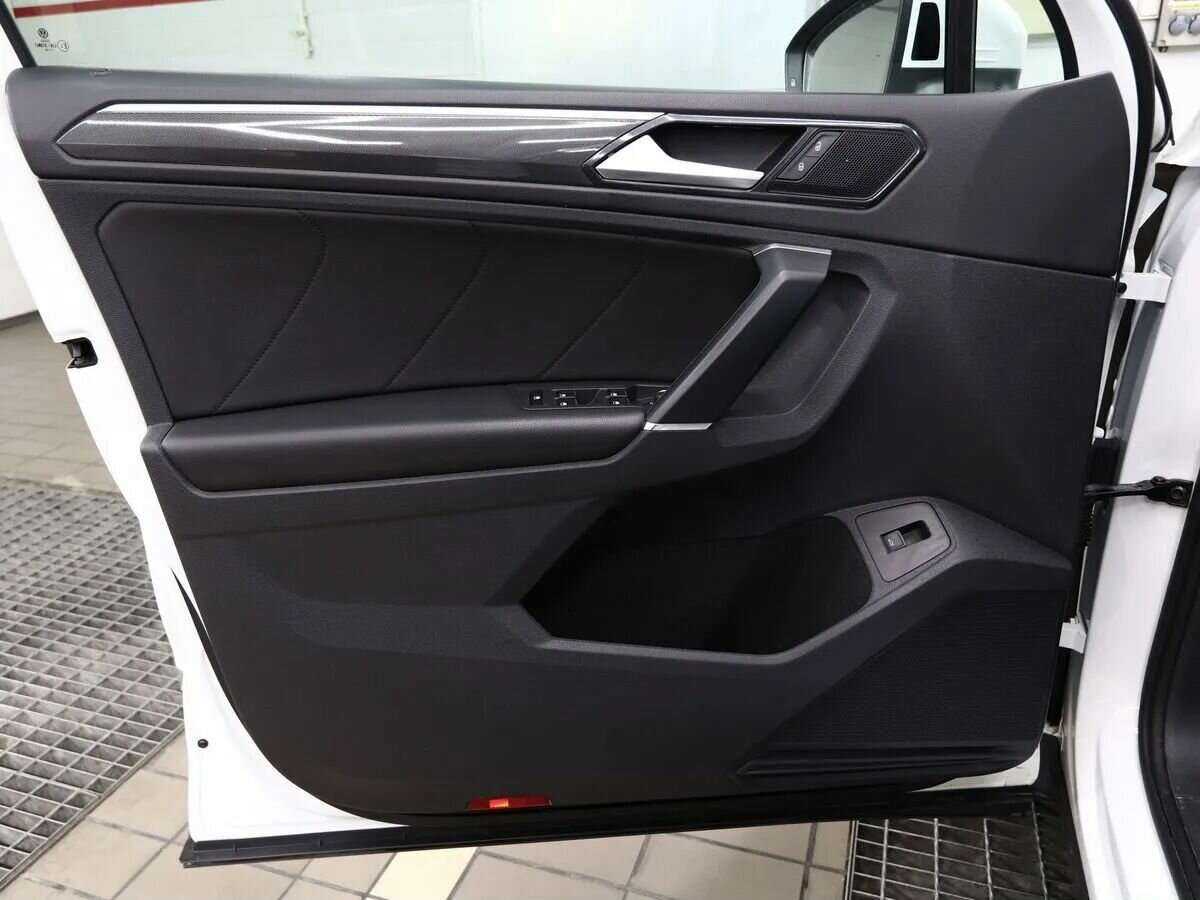 Volkswagen Tiguan, 2018 Фото №7