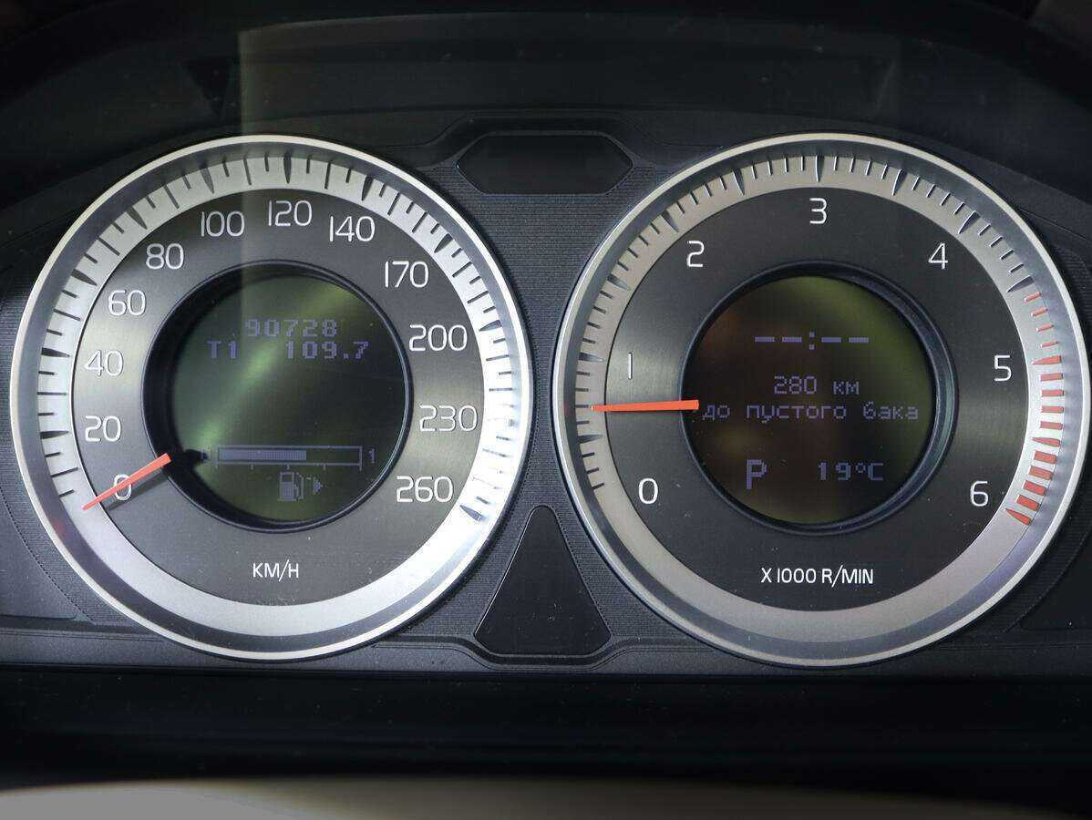 Volvo XC70, 2012 Фото №8