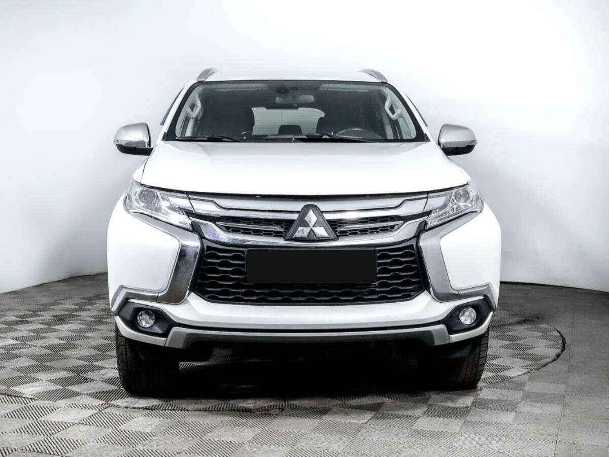 Mitsubishi Pajero Sport, 2017 Фото №2