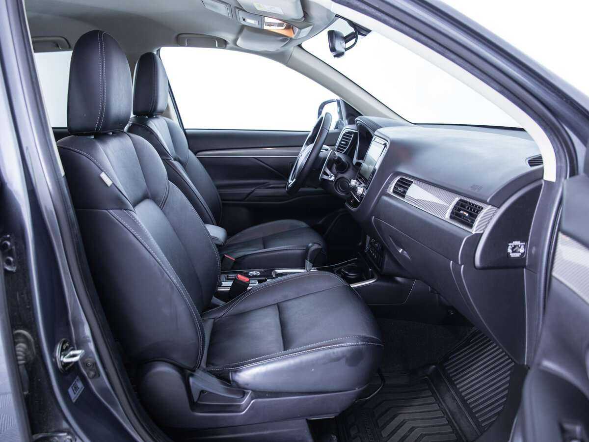 Mitsubishi Outlander, 2021 Фото №10