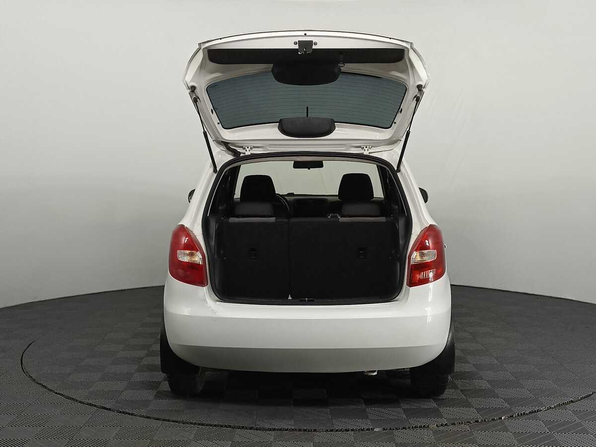 Skoda Fabia, 2013 Фото №10