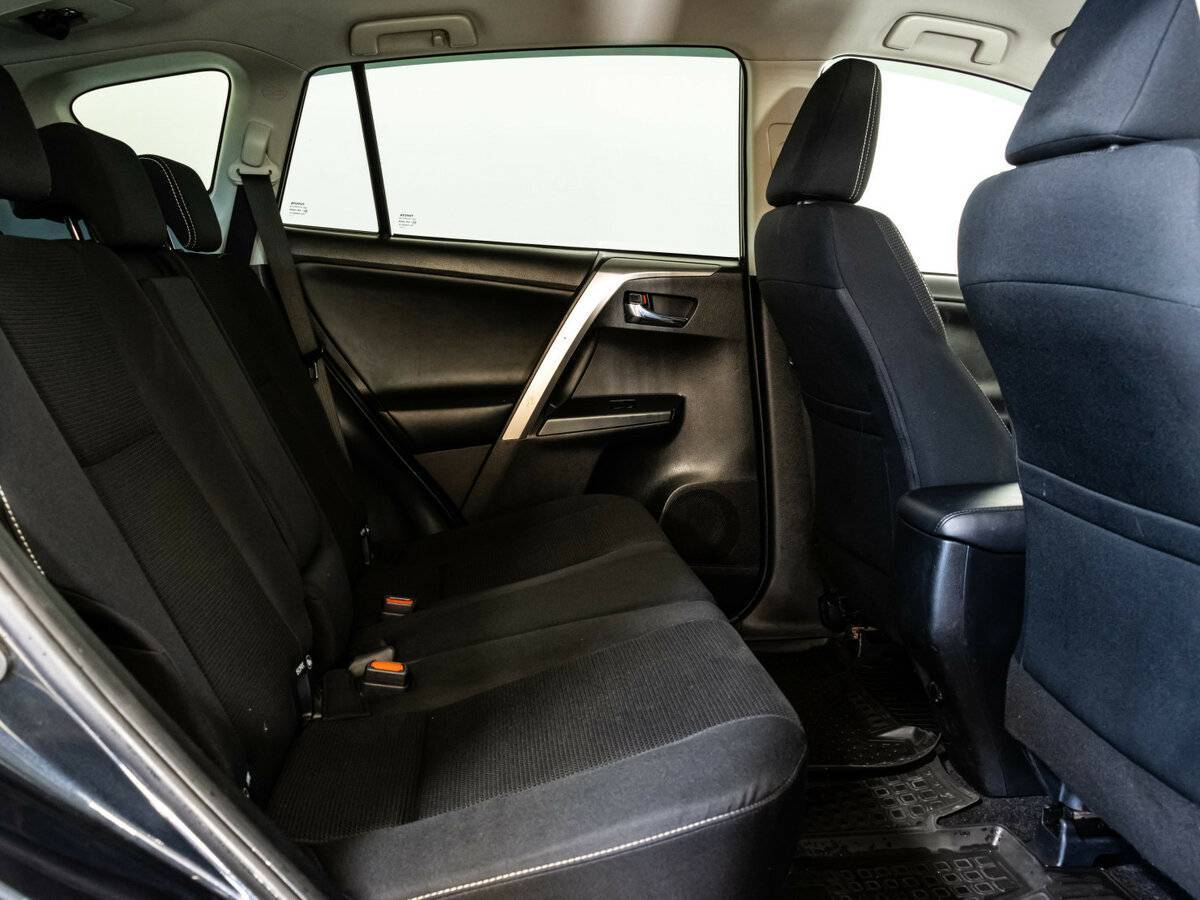 Toyota RAV4, 2017 Фото №12