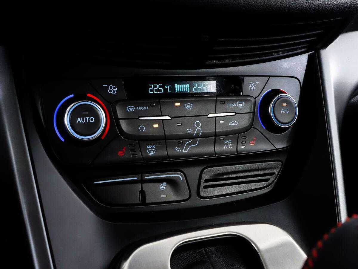 Ford Kuga, 2017 Фото №15