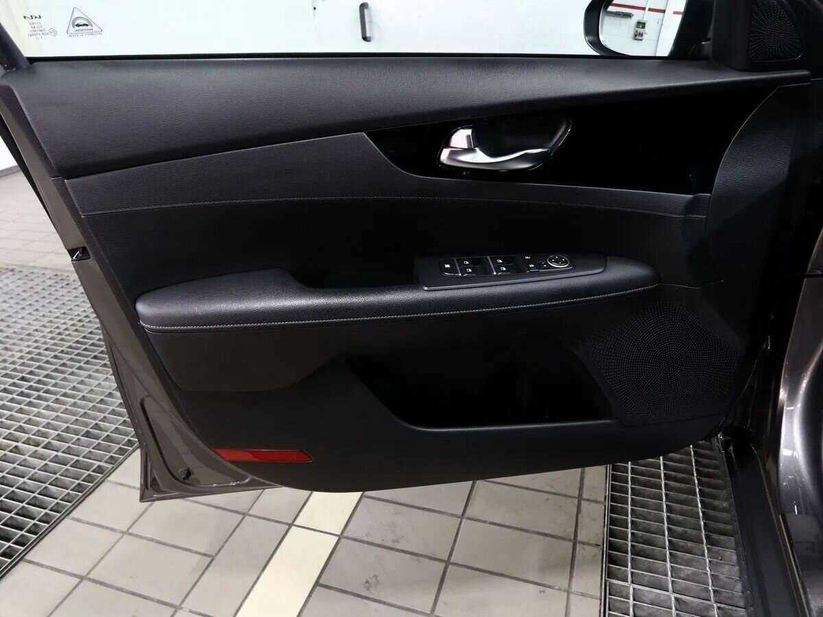 Kia Cerato, 2021 Фото №6