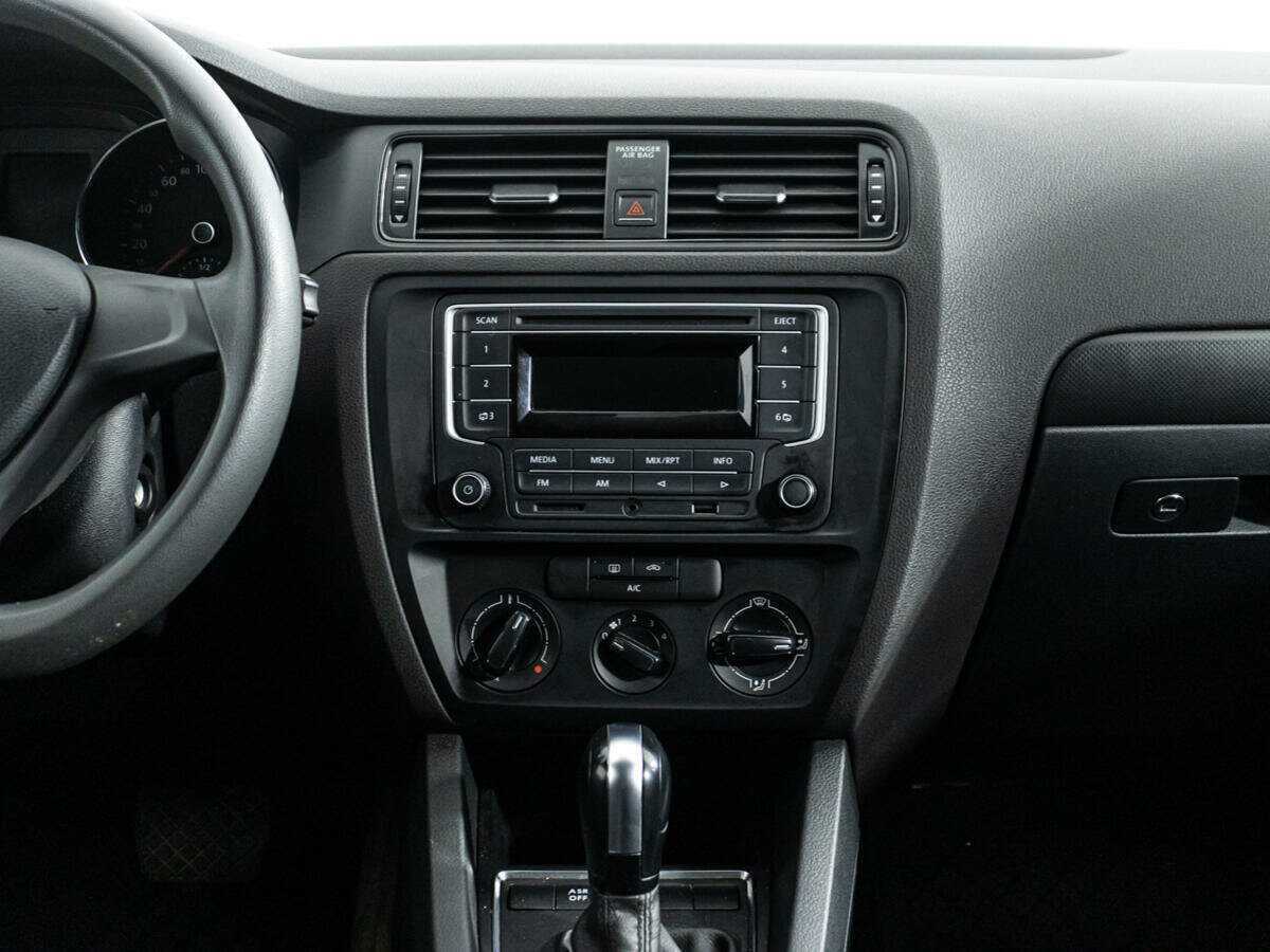 Volkswagen Jetta, 2015 Фото №14