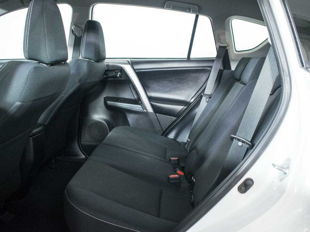 Toyota RAV4, 2019 Фото №10