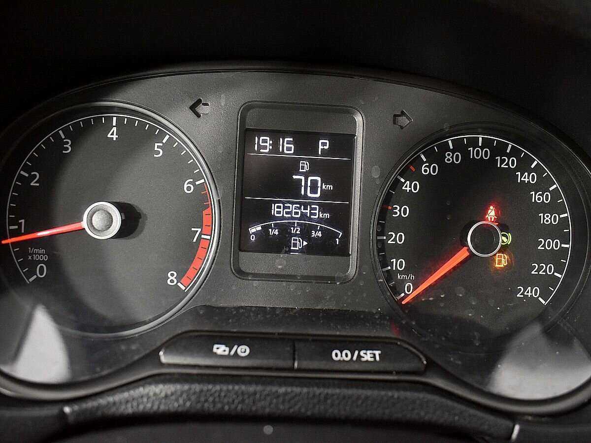 Volkswagen Polo, 2014 Фото №10