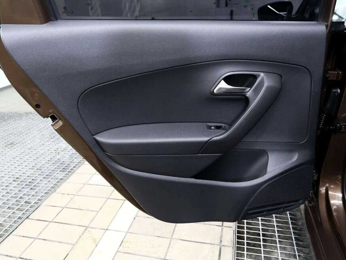 Volkswagen Polo, 2018 Фото №14