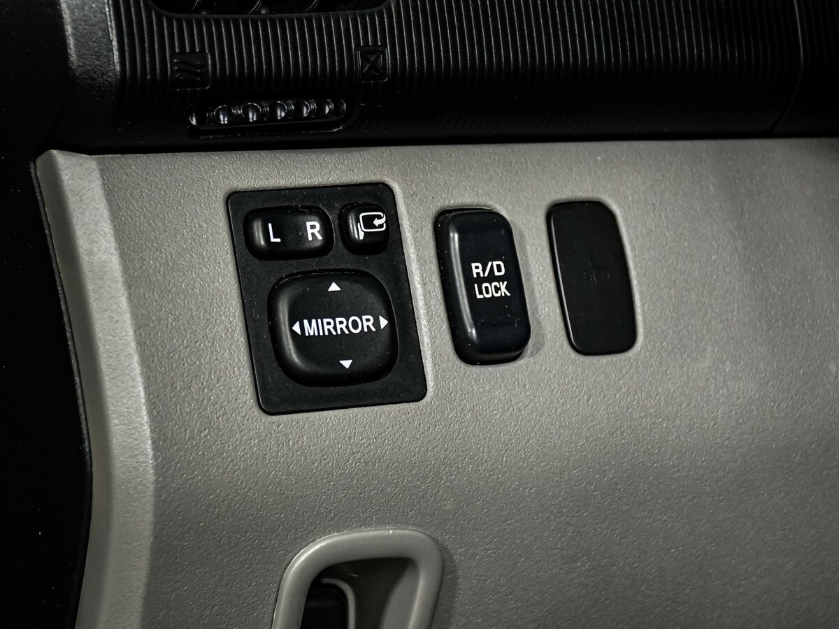 Mitsubishi Pajero Sport II Рестайлинг, 2013 Фото №13